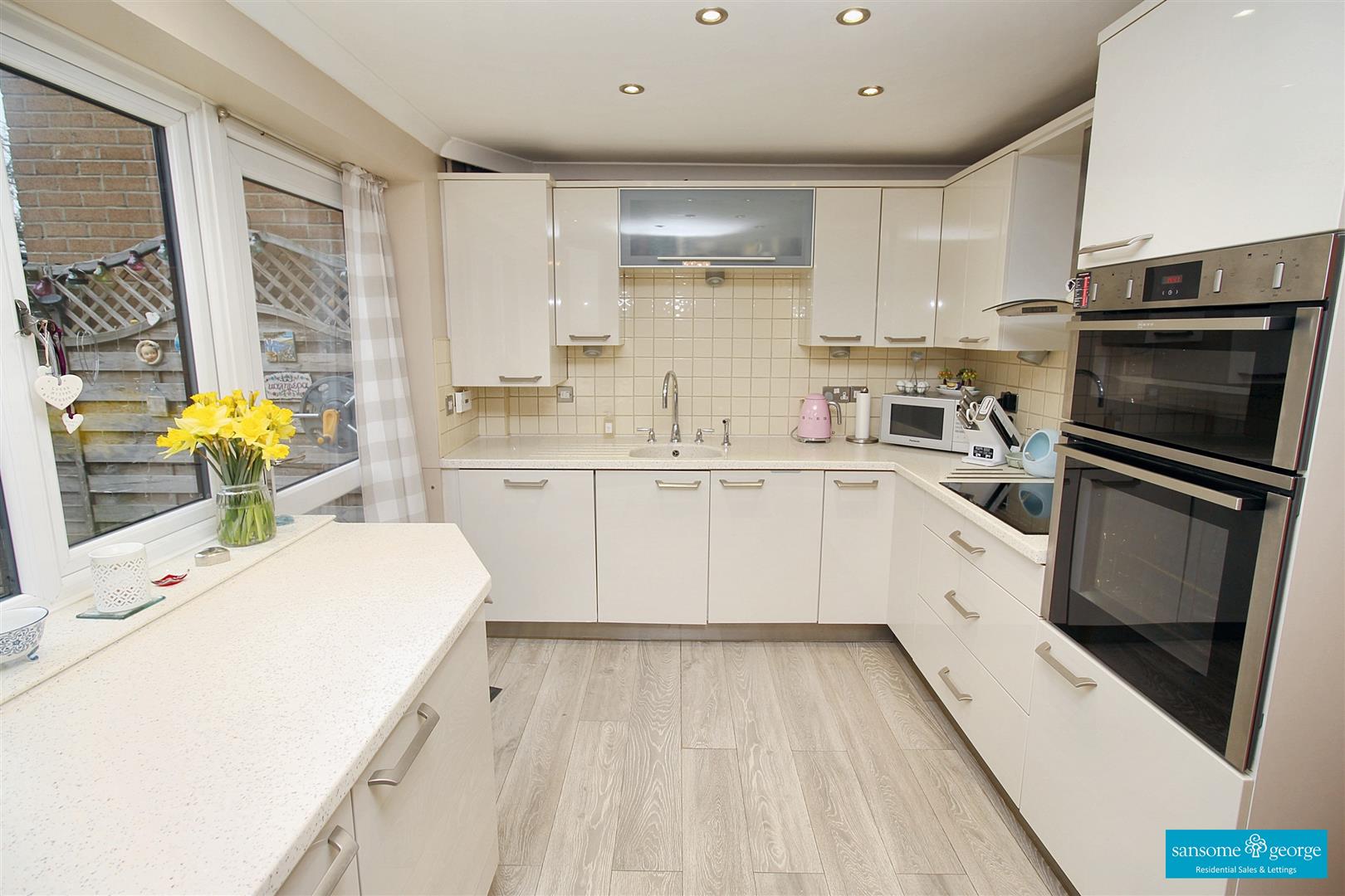 Barclay Road, Calcot